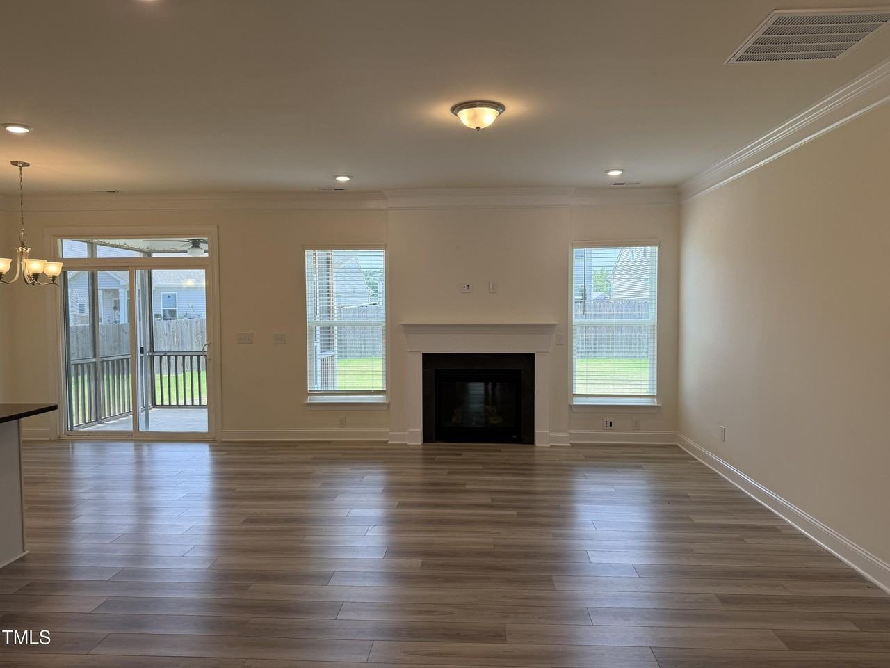 529 Glenwyck Ct - Photo 6 of 18