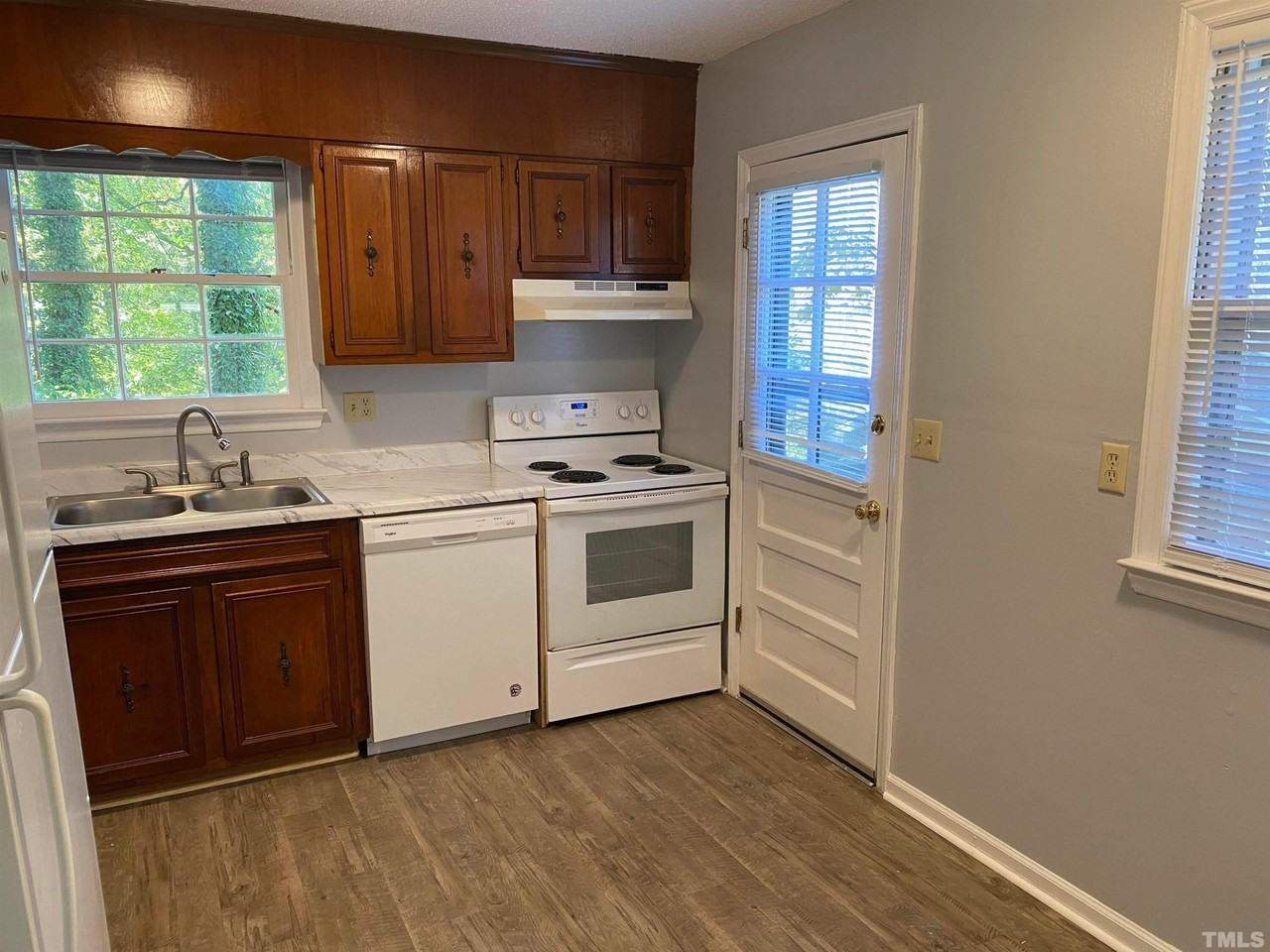 3215 Cyanne Circle - Photo 7 of 12