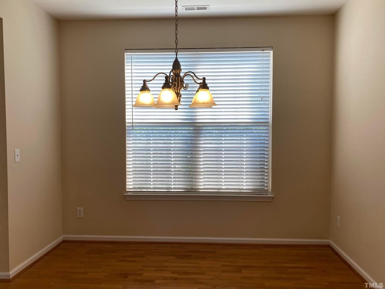 234 Stobhill Ln - Photo 3 of 14