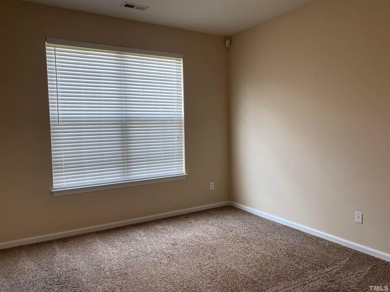 234 Stobhill Ln - Photo 6 of 14