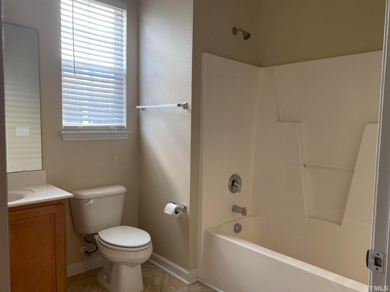 234 Stobhill Ln - Photo 7 of 14