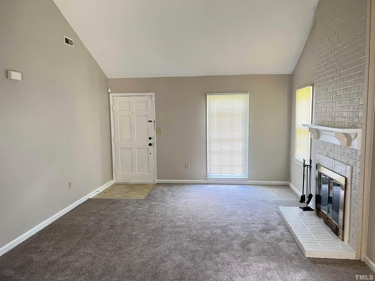 2708 Heathersmith Ct - Photo 4 of 14