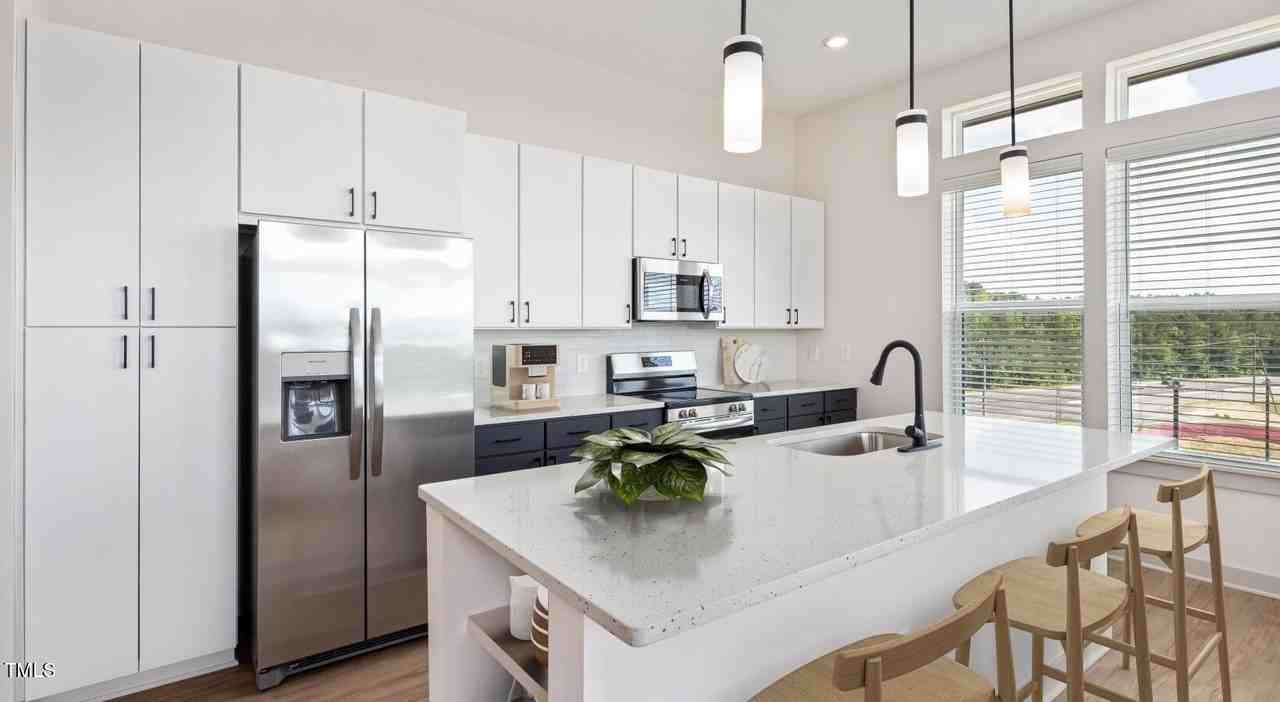 1821 Chatham Flats Dr Unit B2 #B2 - Photo 3 of 12