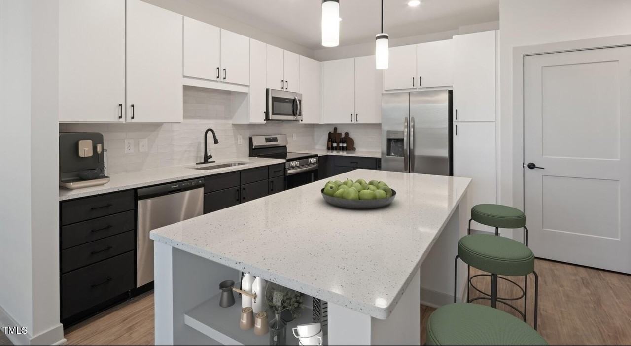 1821 Chatham Flats Dr Unit B2 #B2 - Photo 4 of 12