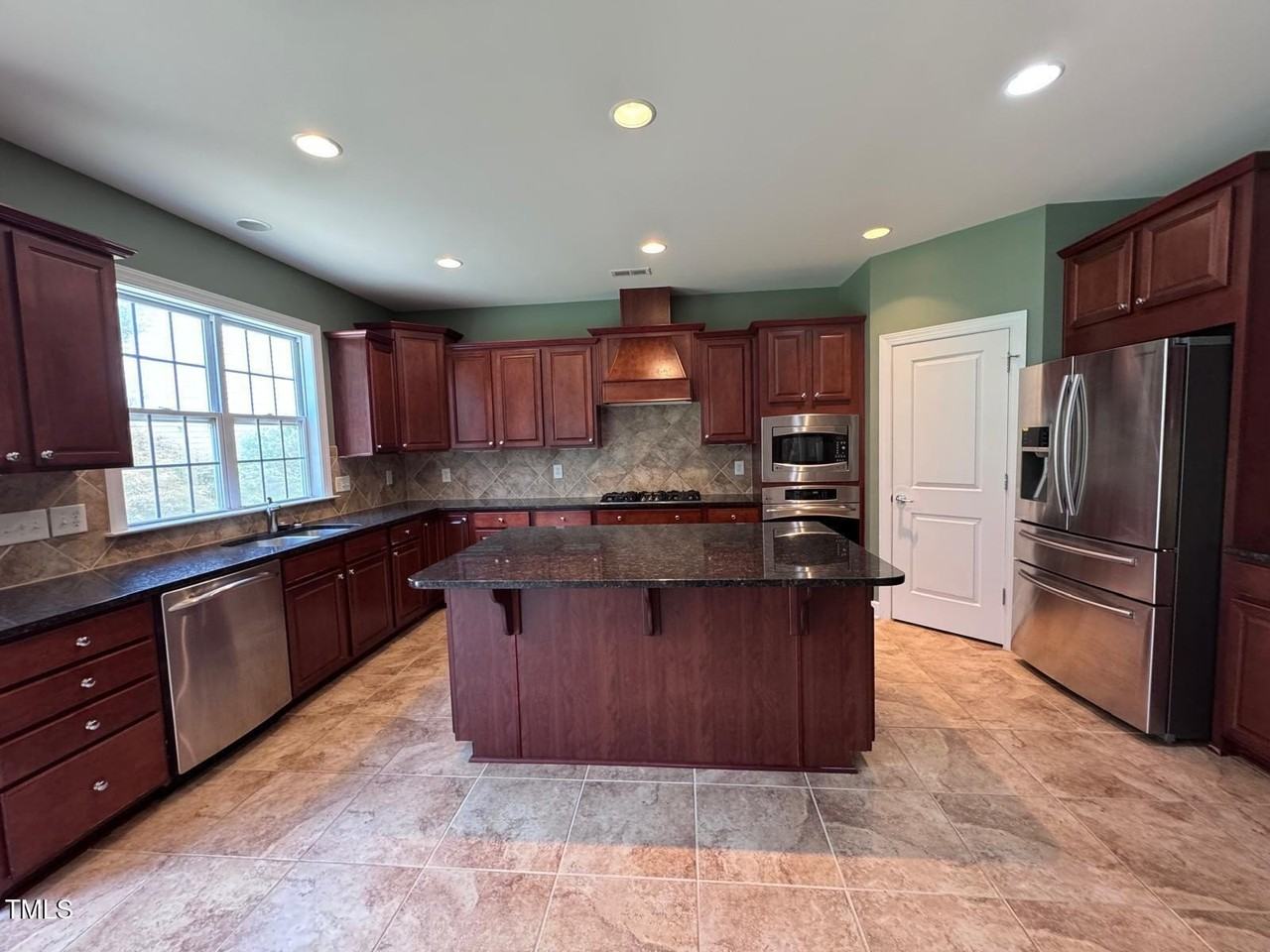 101 Stanza Drive - Photo 4 of 25