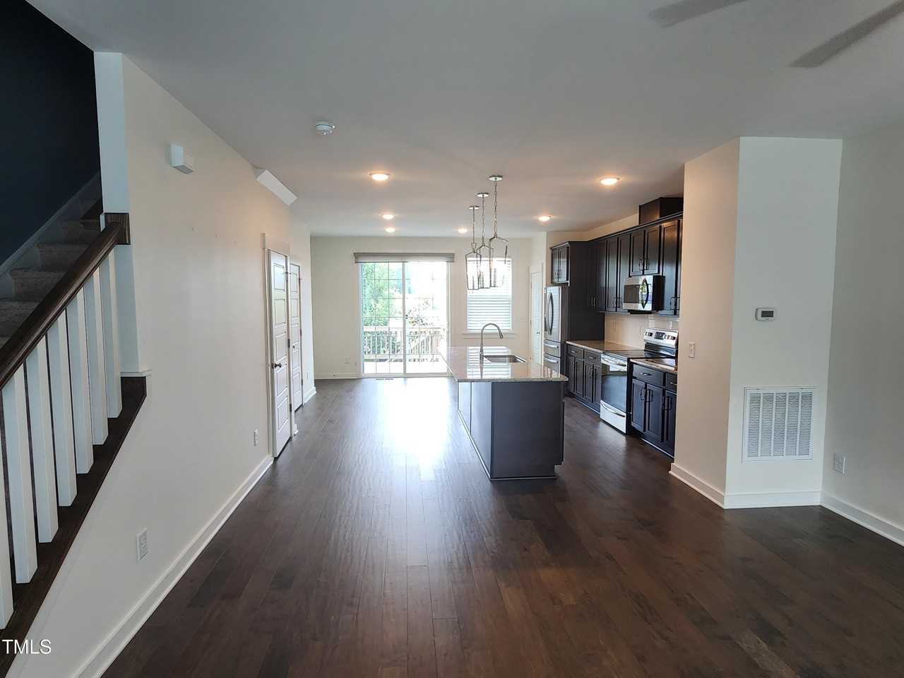 433 Rally Point Pl - Photo 7 of 15