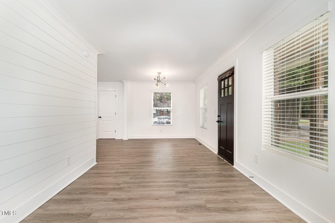 819 Cumberland St - Photo 3 of 21