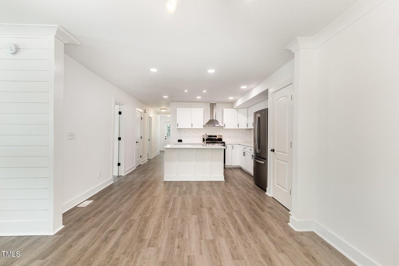 819 Cumberland St - Photo 5 of 21