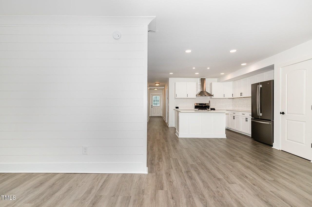 819 Cumberland St - Photo 6 of 21