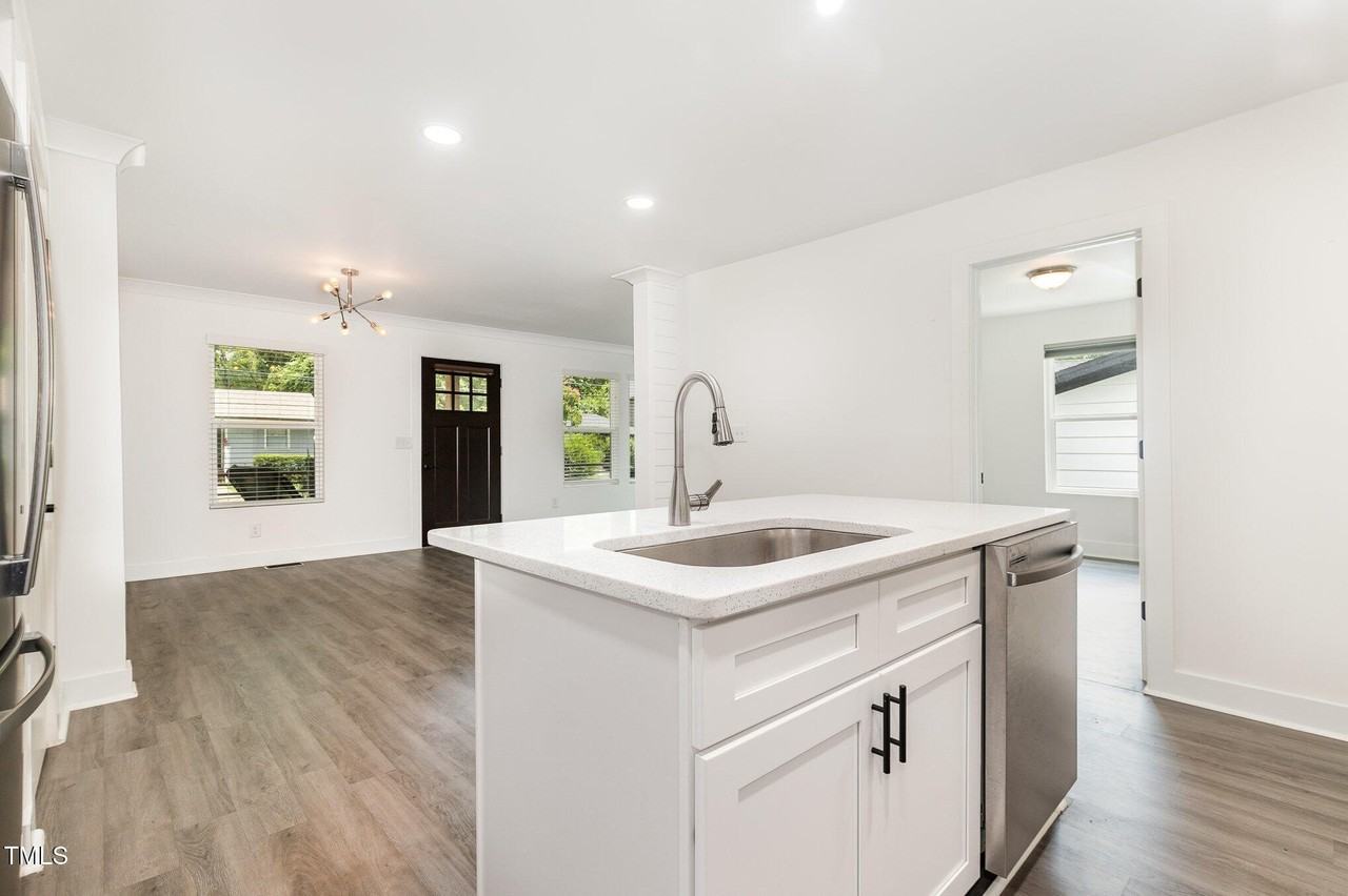 819 Cumberland St - Photo 7 of 21