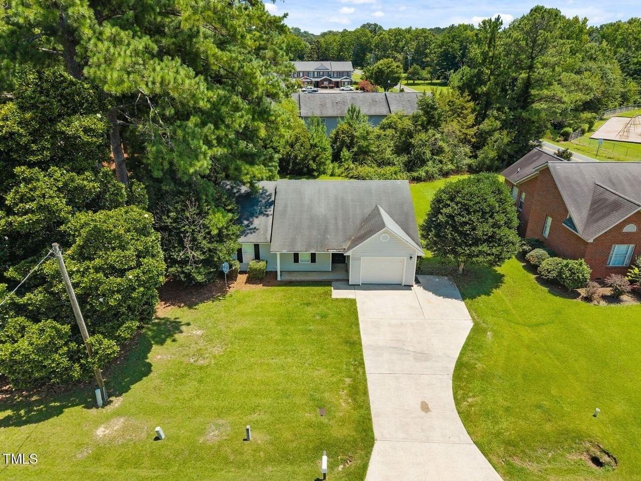 450 Main St - Photo 3 of 33