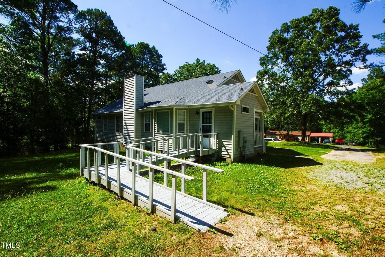 5705 Katha Dr - Photo 3 of 27