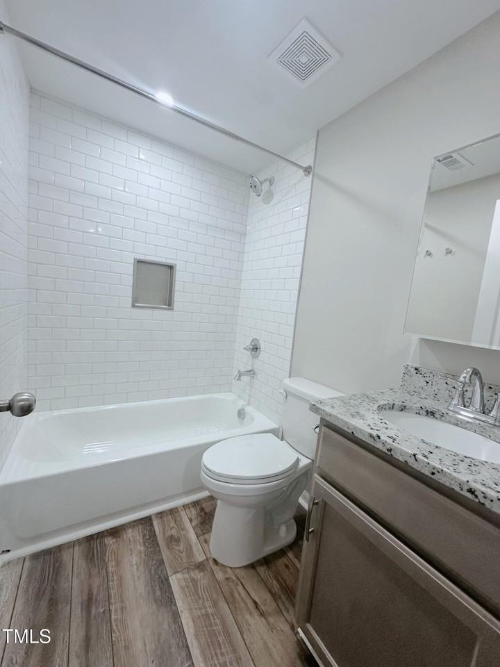 403 Price Ave Apt C #C - Photo 5 of 12