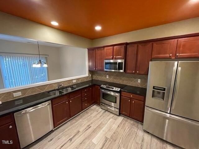 8203 Saltwood Pl - Photo 7 of 24