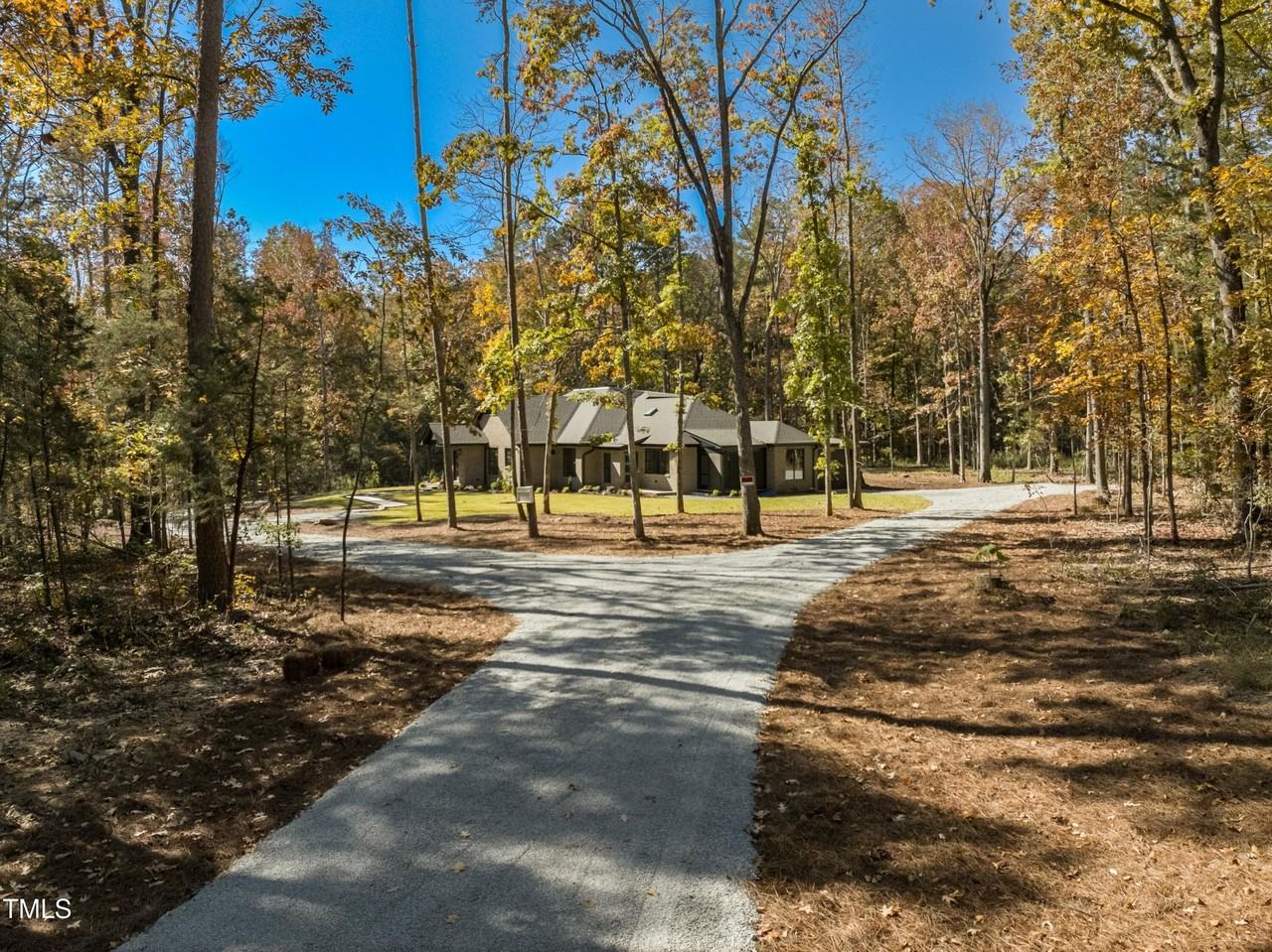 1414 Whippoorwill Lane - Photo 2 of 23