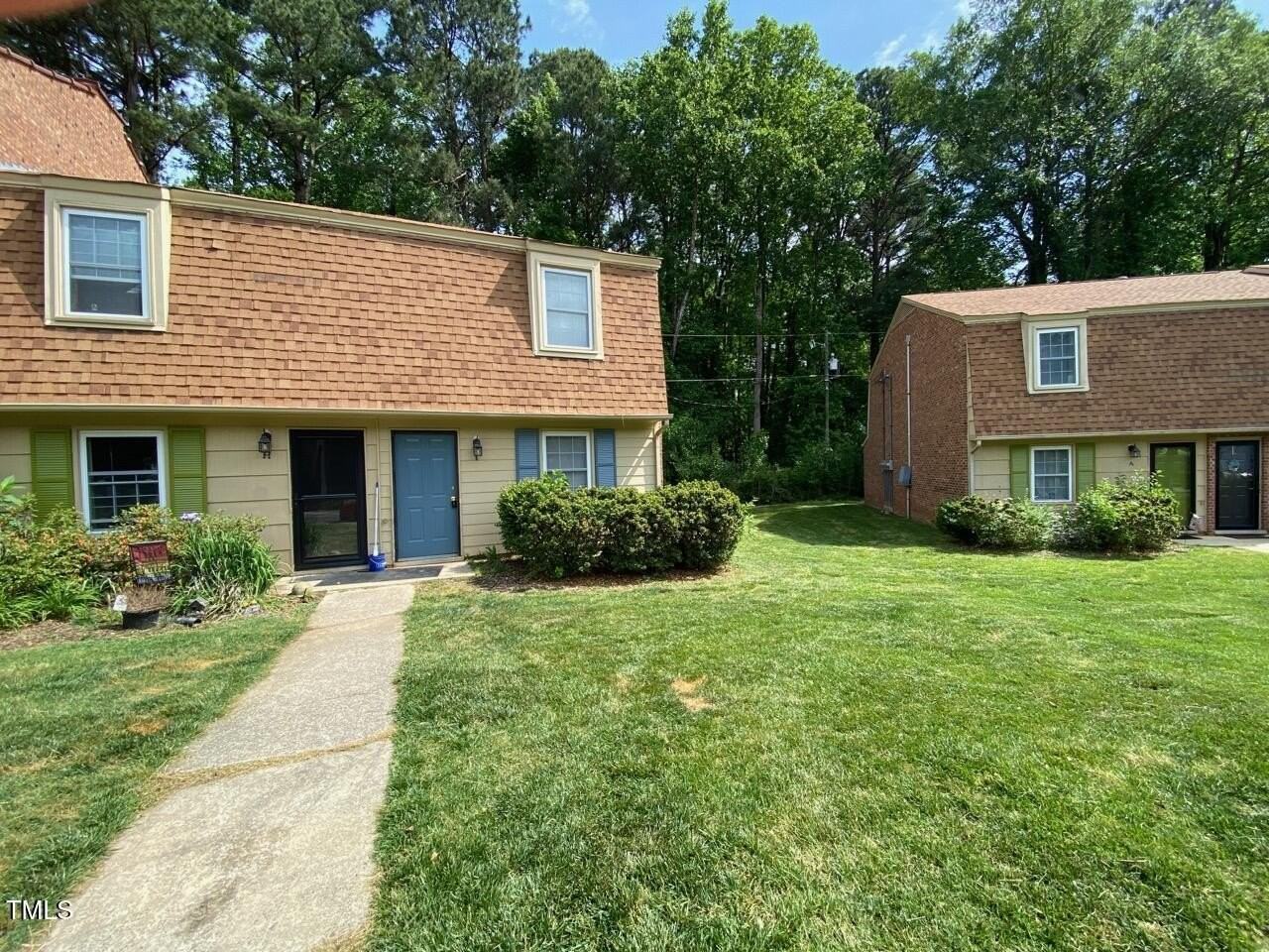 4706 Blue Bird Ct Apt I #I - Photo 2 of 16