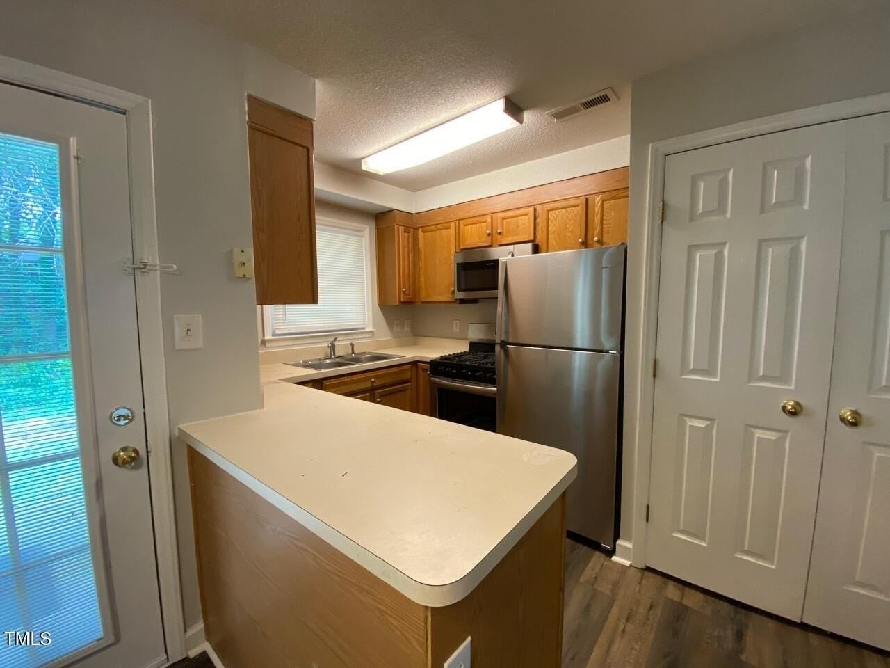 4706 Blue Bird Ct Apt I #I - Photo 7 of 16