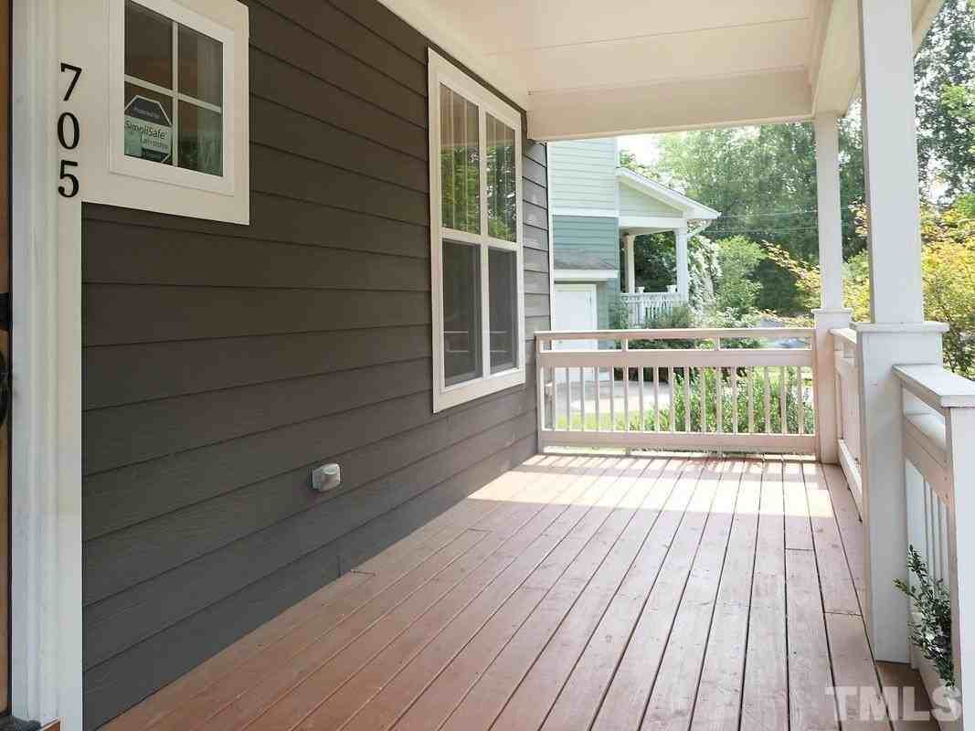 705 Fargo Street - Photo 3 of 27