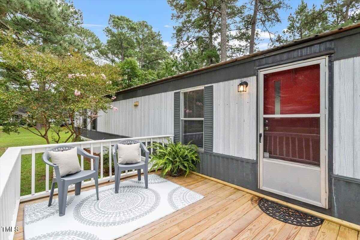 10317 Giles Rd - Photo 3 of 49