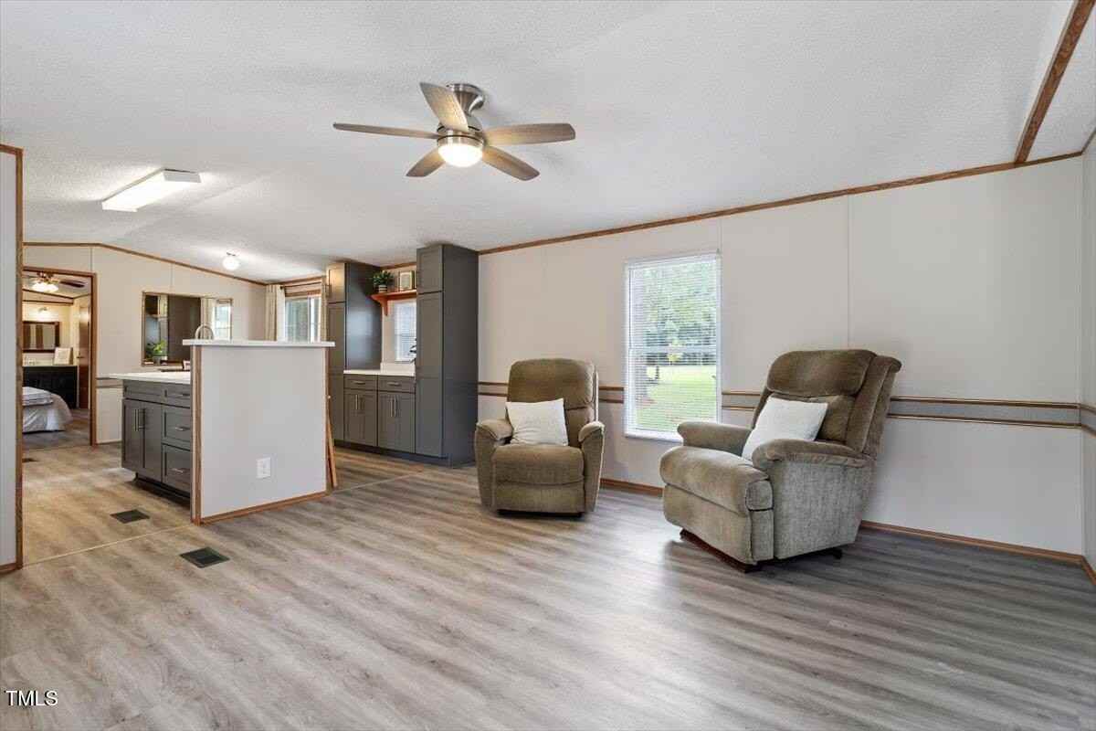 10317 Giles Rd - Photo 5 of 49