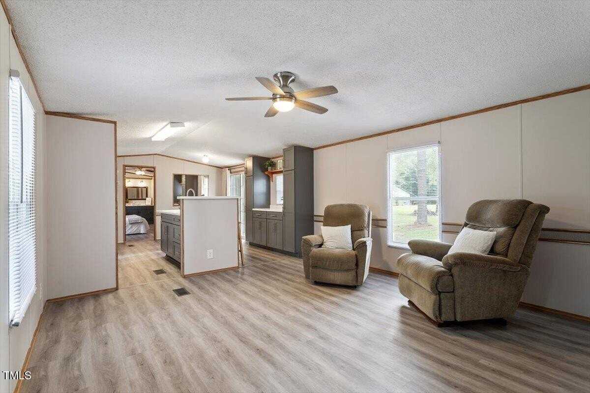 10317 Giles Rd - Photo 7 of 49