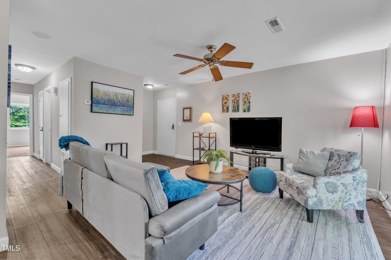 5022 Flint Ridge Place - Photo 3 of 32