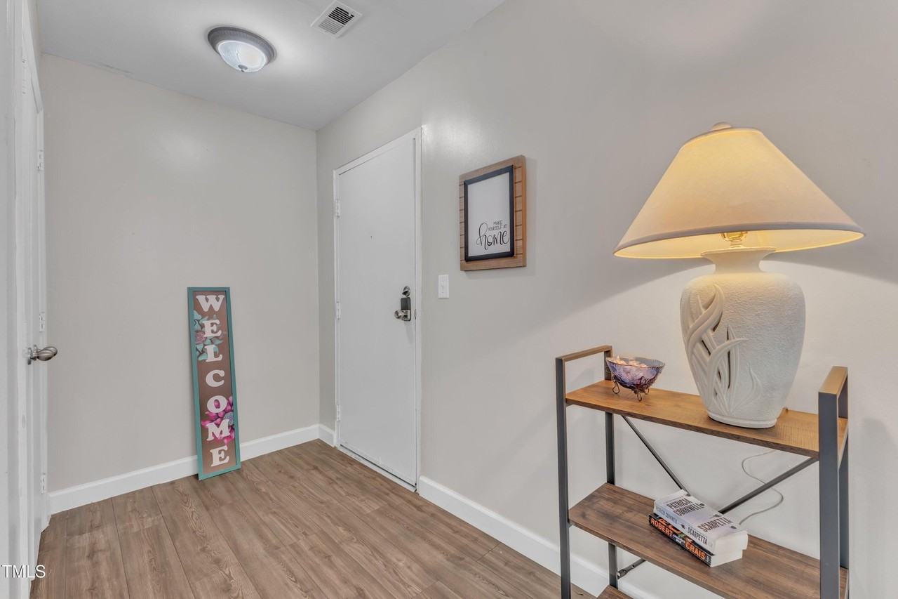 5022 Flint Ridge Place - Photo 5 of 32