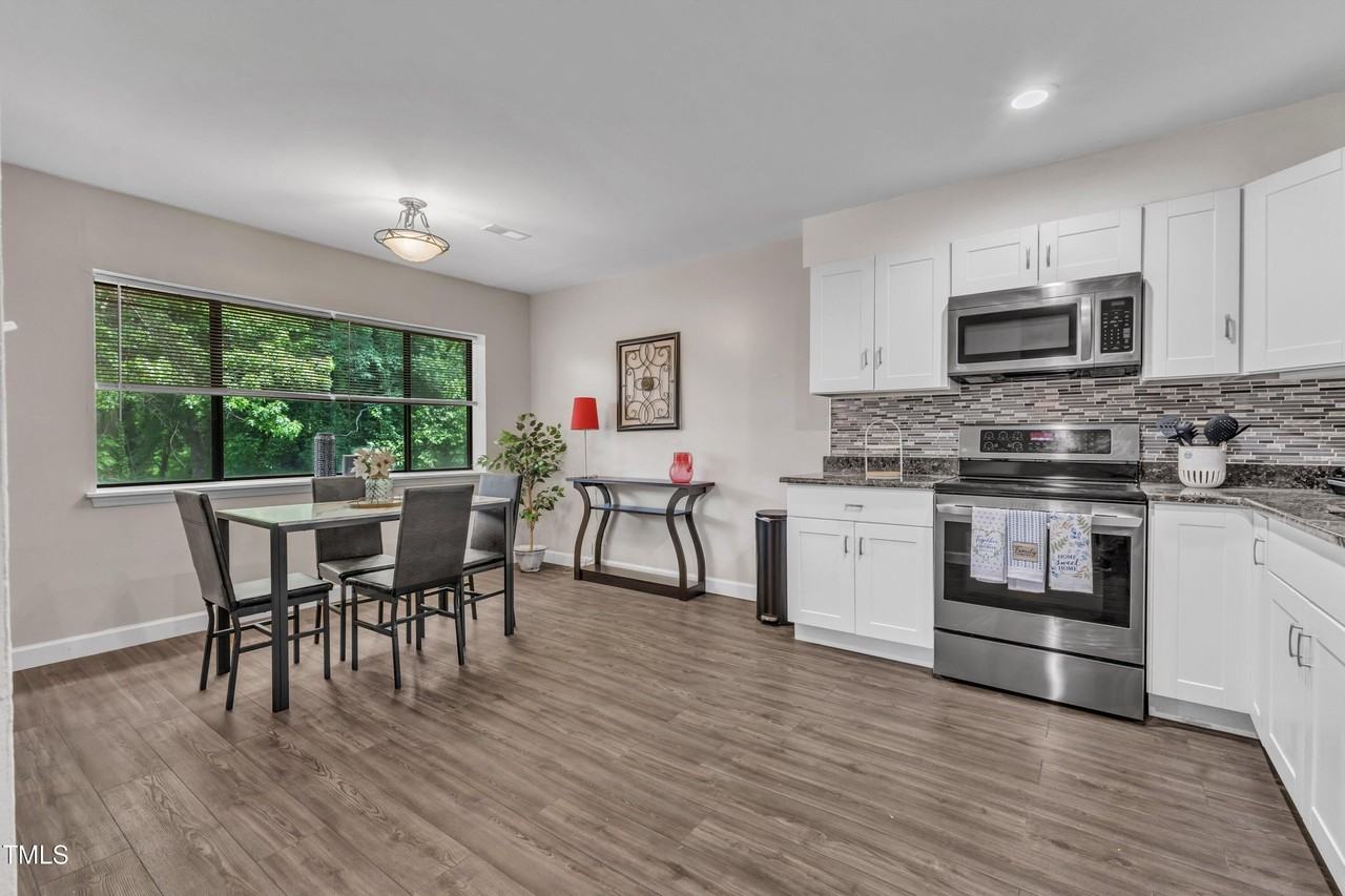 5022 Flint Ridge Place - Photo 6 of 32