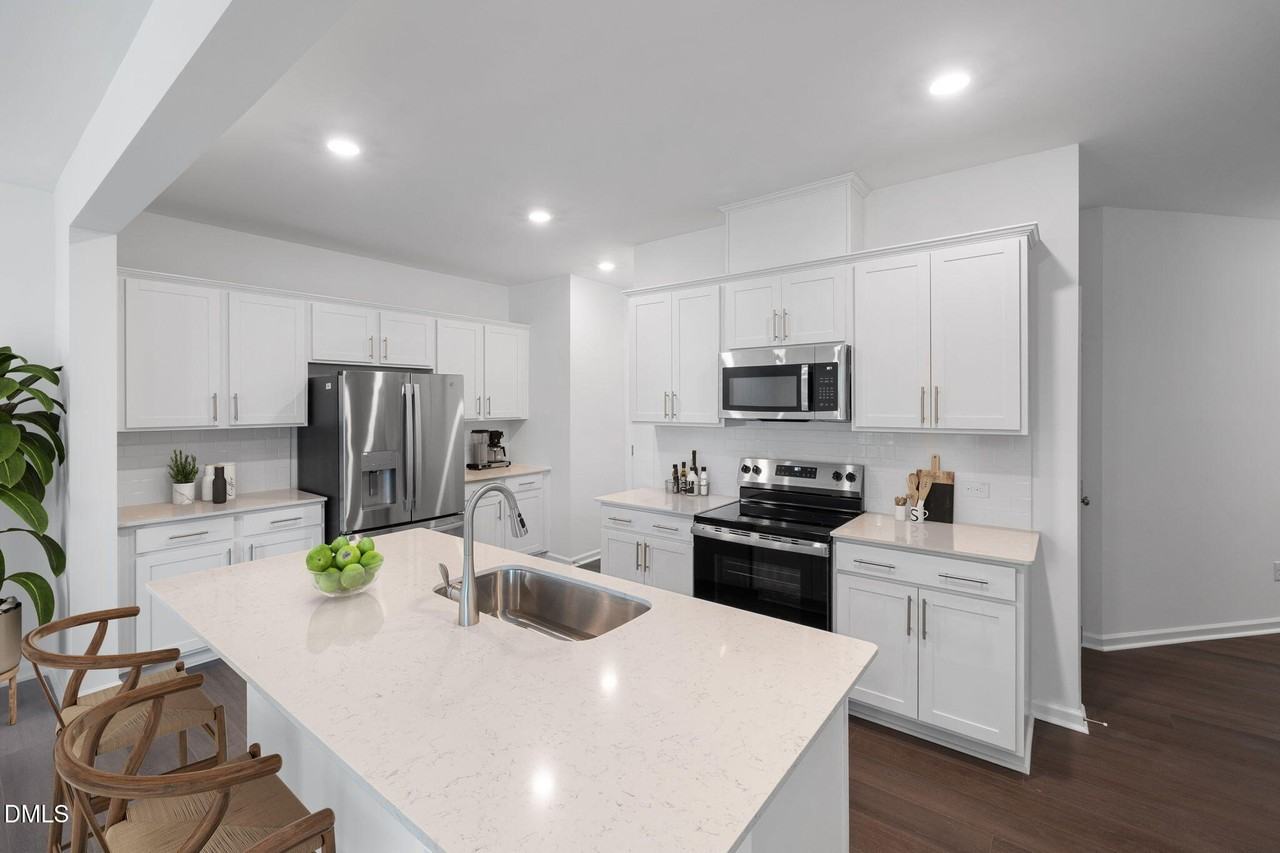 421 421 Deep Oak Drive unit: Sawyer Floorplan - Photo 5 of 16