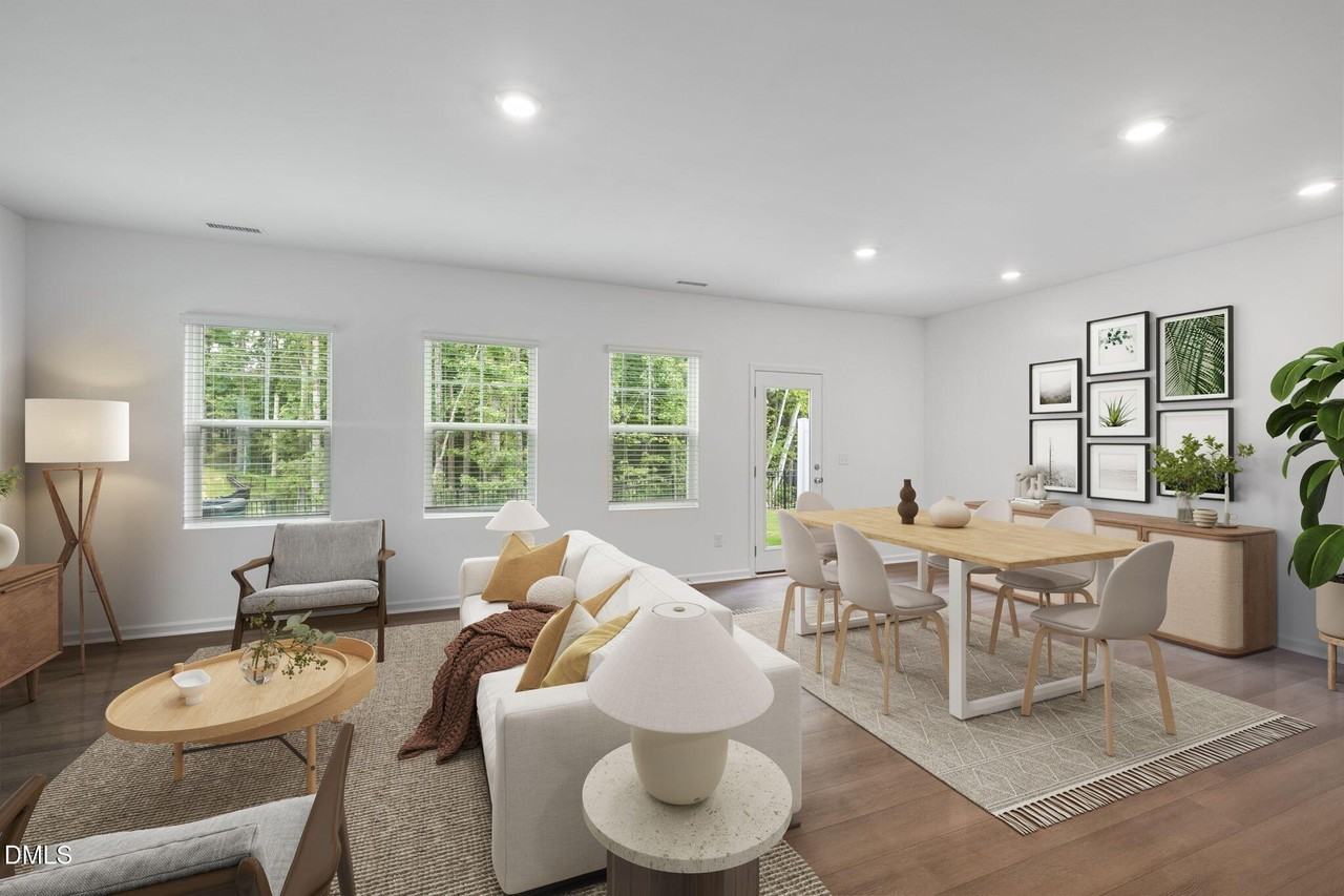 421 421 Deep Oak Drive - Photo 5 of 16