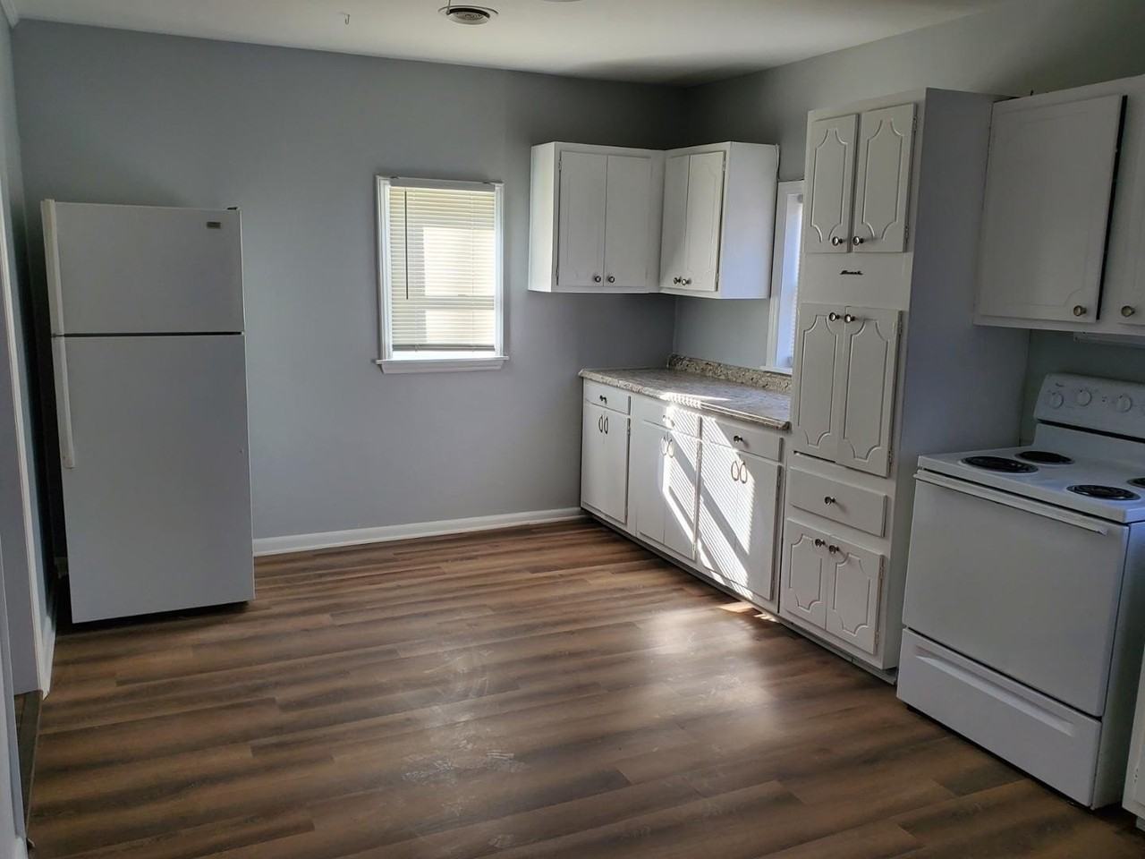 319 Page St - Photo 5 of 17