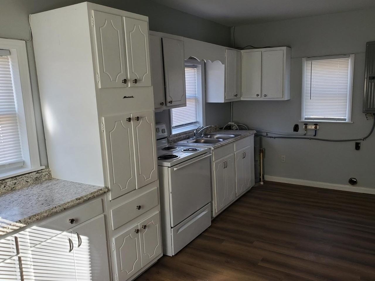 319 Page St - Photo 7 of 17