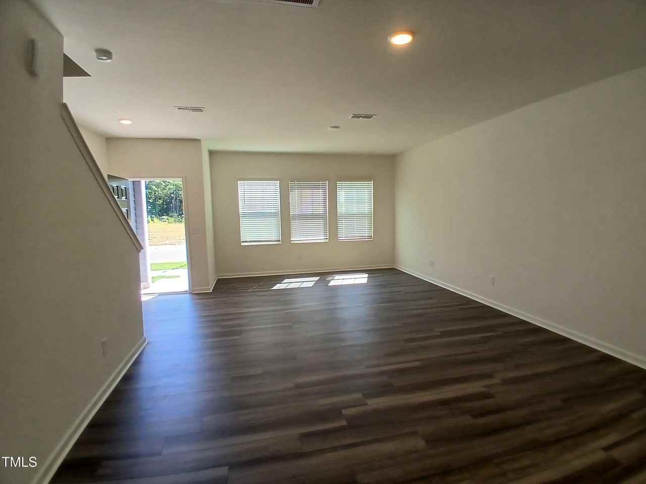 3016 3016 Furlong - Photo 5 of 35