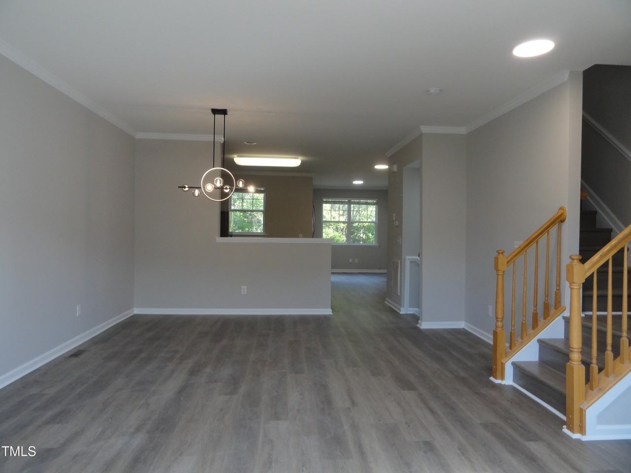 1531 Haywards Heath Ln - Photo 6 of 25