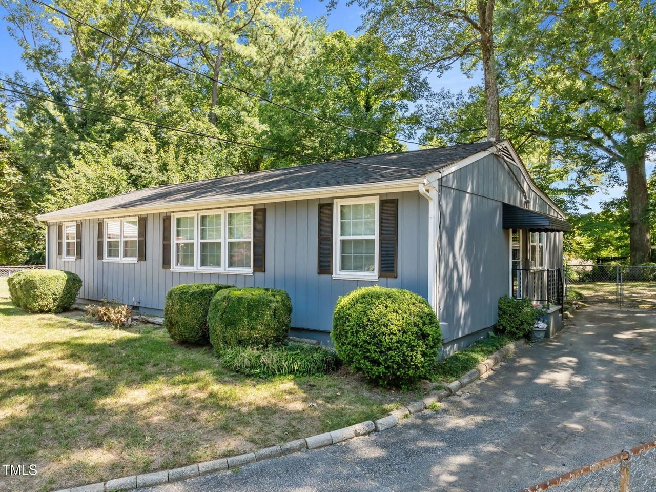 3204 Apache Dr - Photo 3 of 50