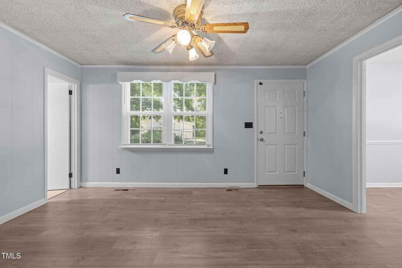 3204 Apache Dr - Photo 5 of 50