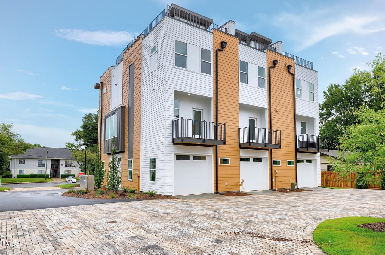 1412 Sawyer Rd Unit 101 #101 - Photo 2 of 33