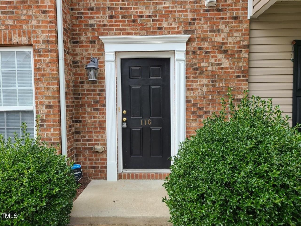 116 Hidden Springs Dr - Photo 2 of 19