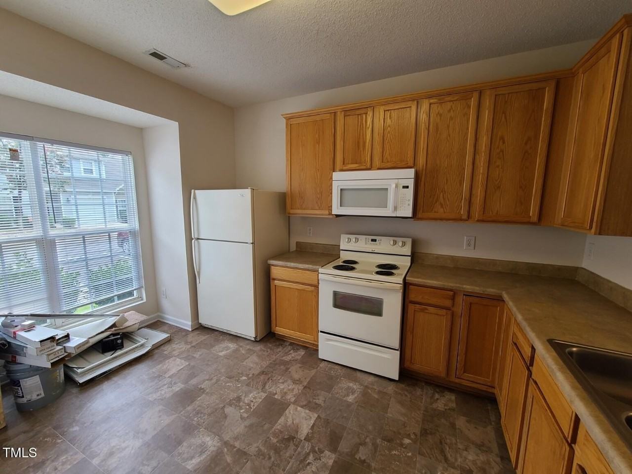 116 Hidden Springs Dr - Photo 4 of 19