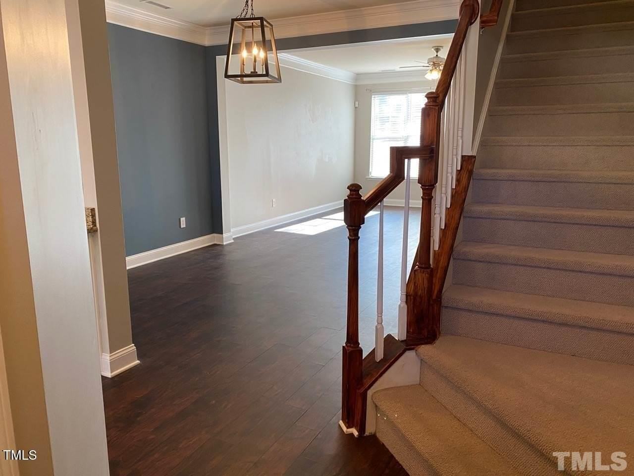 6604 Morgantown St - Photo 2 of 18