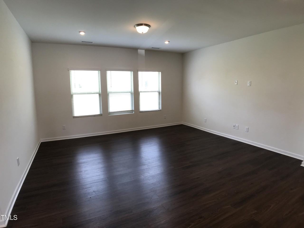 1510 Stone Rd - Photo 2 of 23