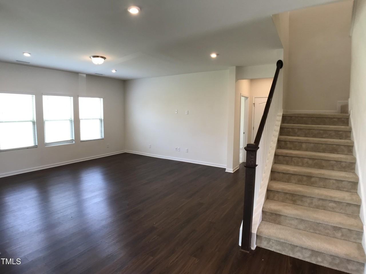 1510 Stone Rd - Photo 3 of 23