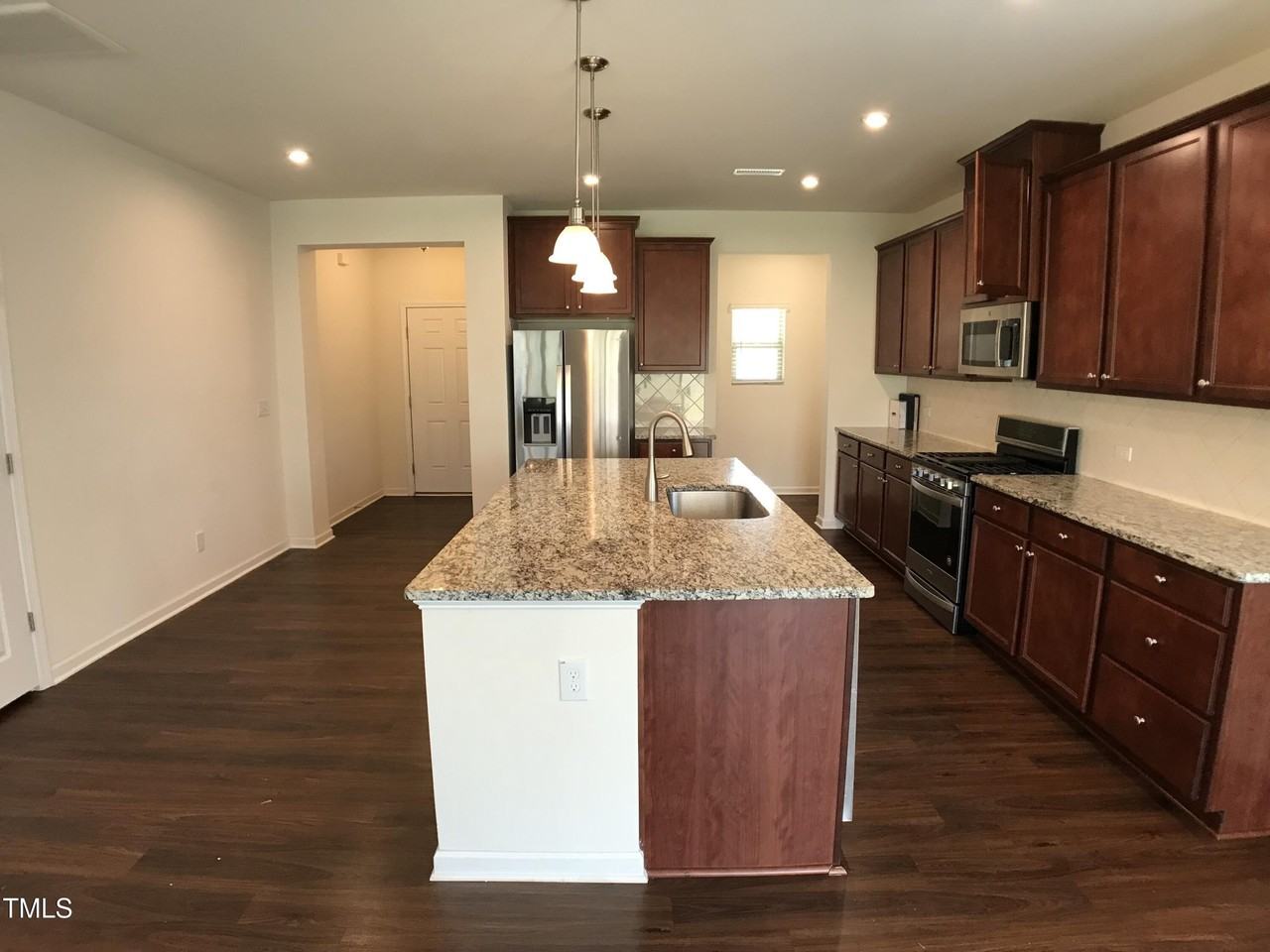 1510 Stone Rd - Photo 6 of 23