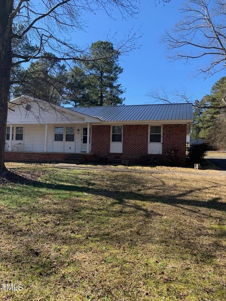 3604 Bowling Dr - Photo 2 of 10