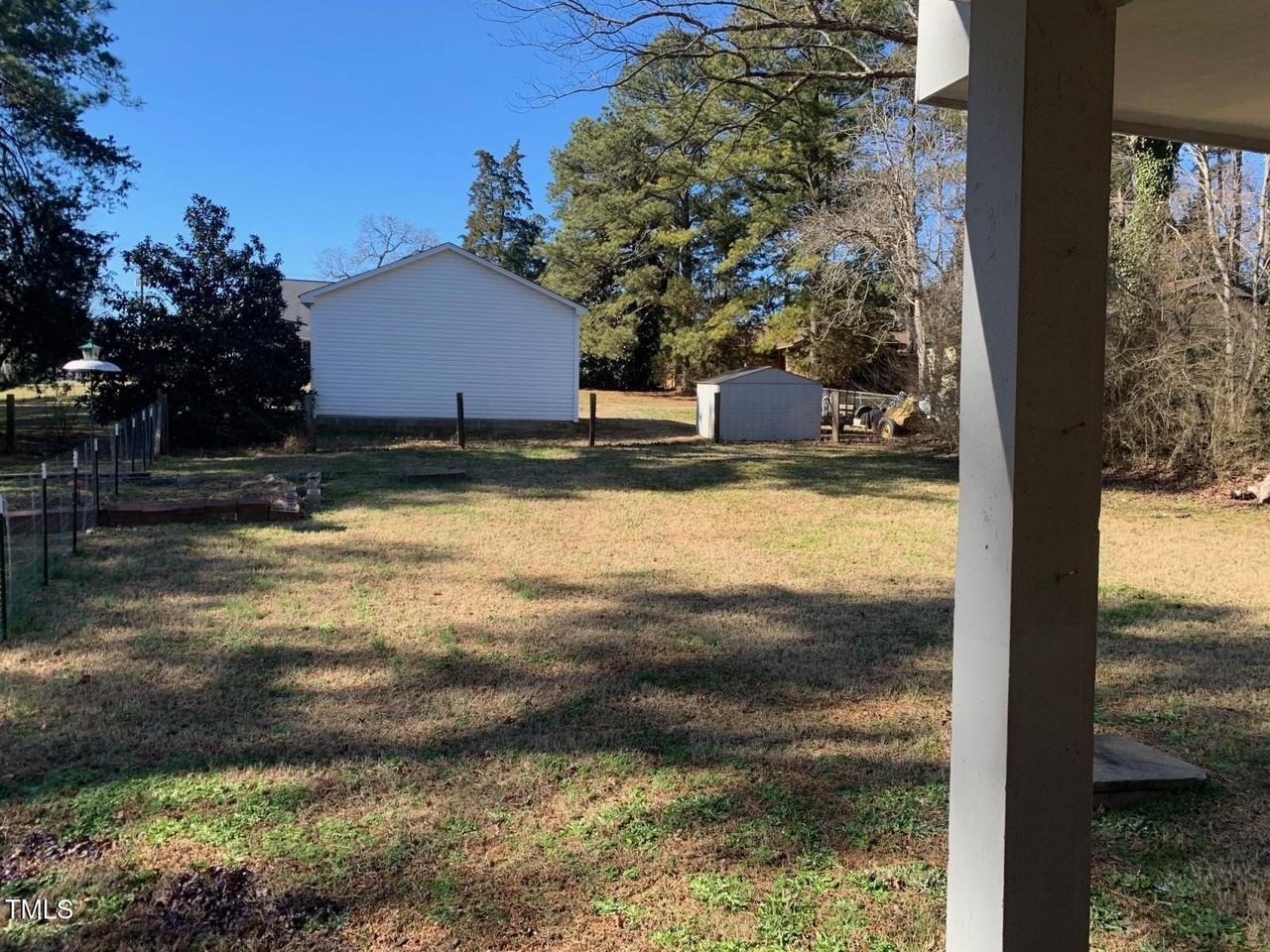 3604 Bowling Dr - Photo 3 of 10