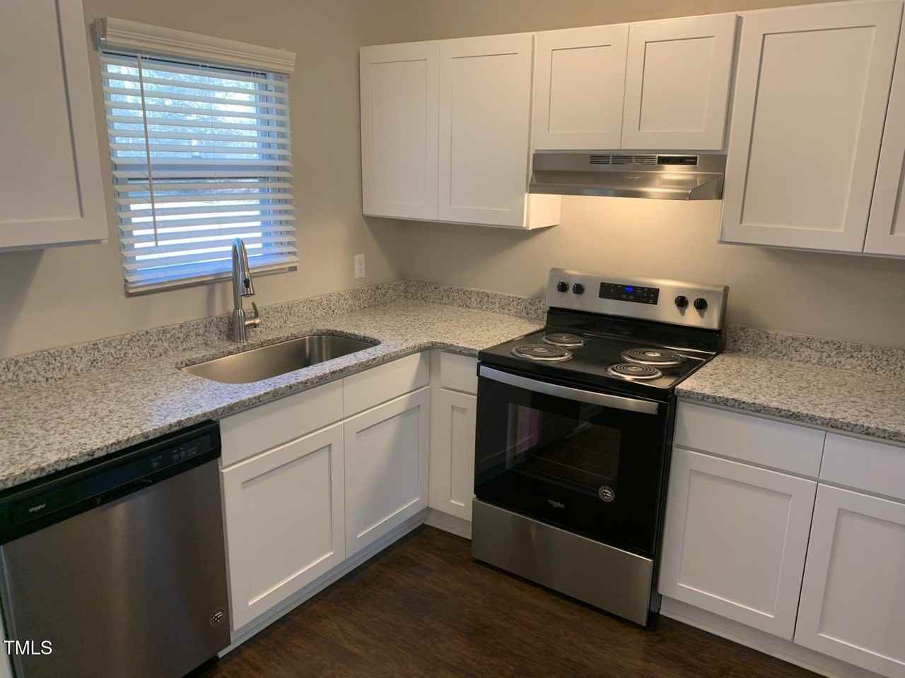 3604 Bowling Dr - Photo 4 of 10