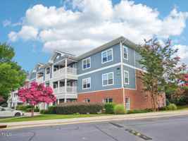 featured image of 1000 Broadstone Way #B3