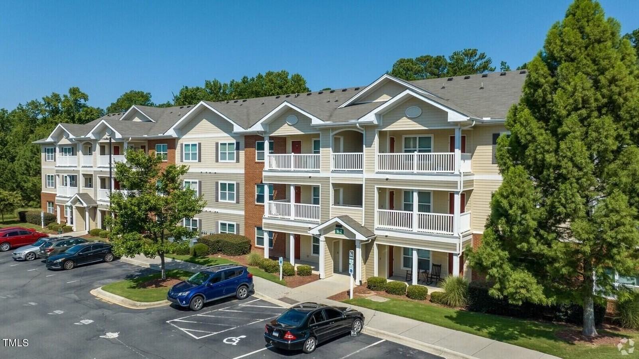 1000 Broadstone Way #B3 - Photo 5 of 42