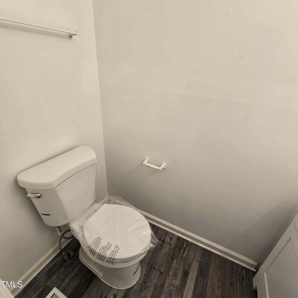 278 Franklin St - Photo 4 of 12