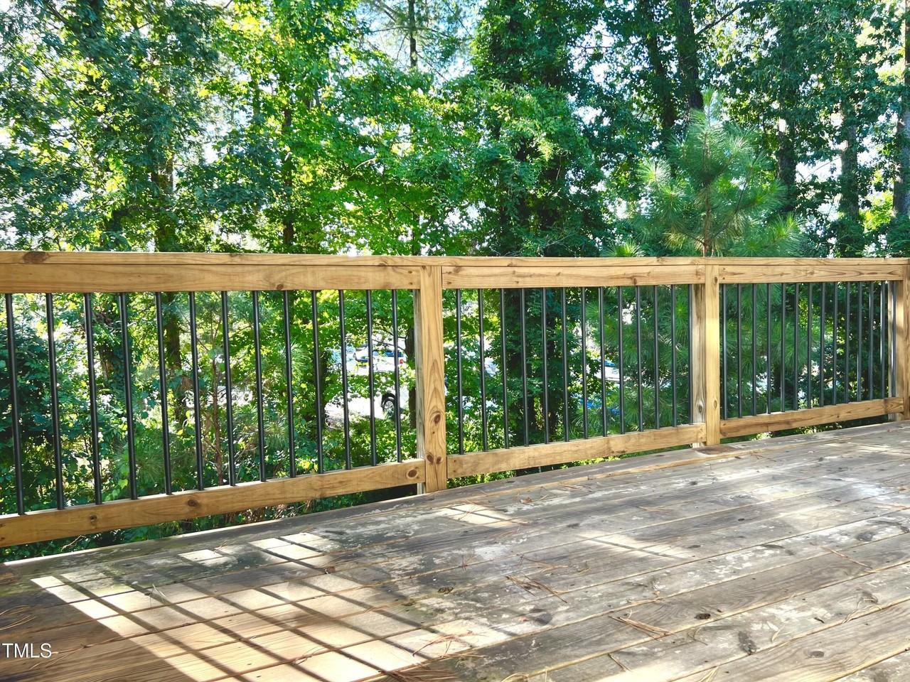 906 Waterside View Drive - Photo 2 of 27